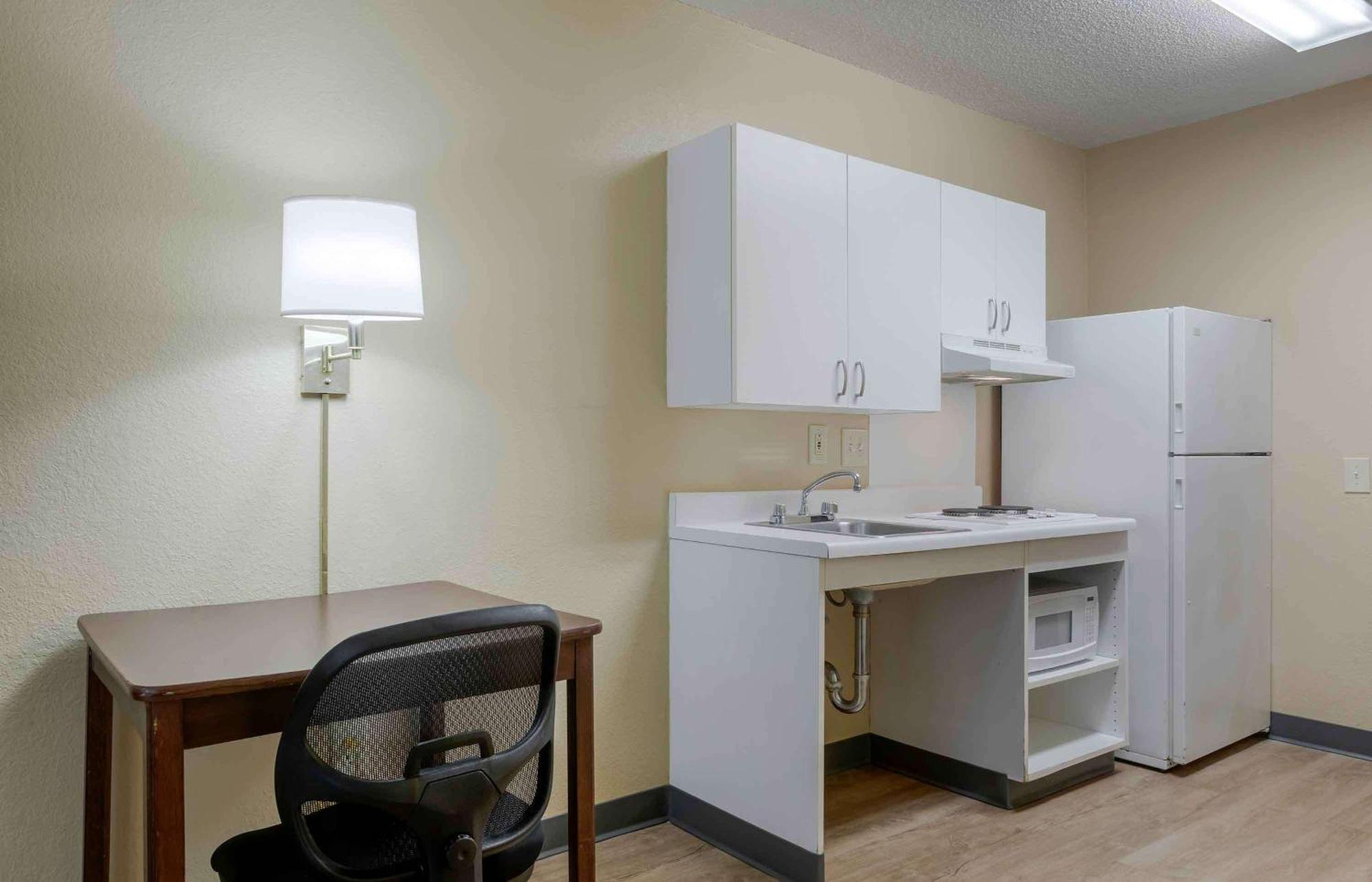 Extended Stay America Suites - Fort Lauderdale - Cypress Creek - Nw 6Th Way Exterior photo