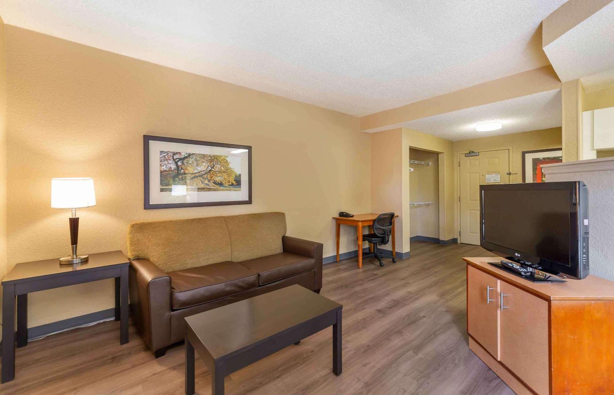 Extended Stay America Suites - Fort Lauderdale - Cypress Creek - Nw 6Th Way Exterior photo
